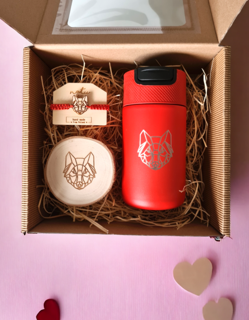 Zestaw Bransoletka z motywem wilka, kubek termiczny z grawerem i podstawka pod kubek